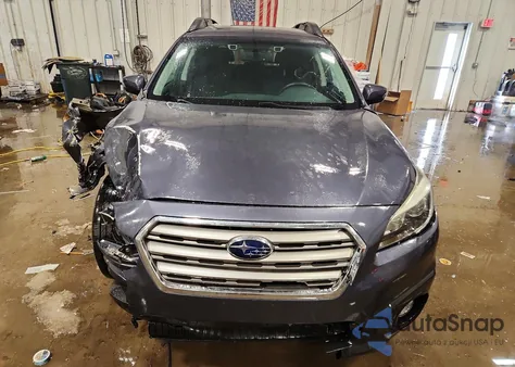 2015 Subaru Outback 2.5I Premium z USA, uszkodzony, nr VIN 4S4BSBFC2F3261536